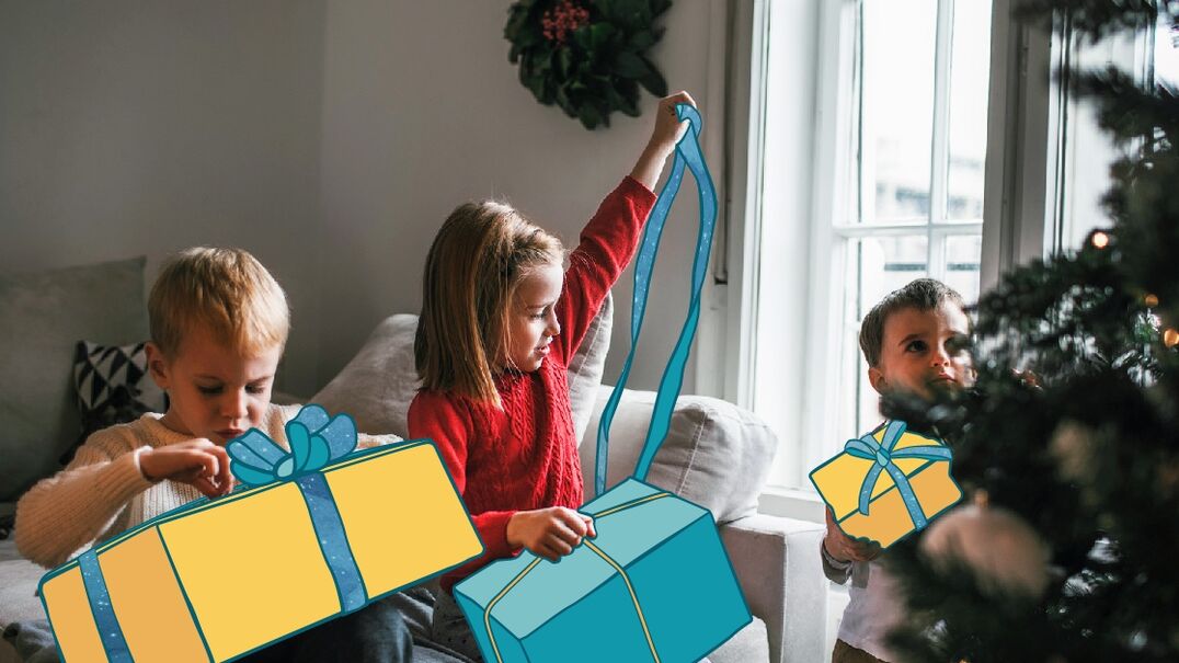 kids opening christmas presents